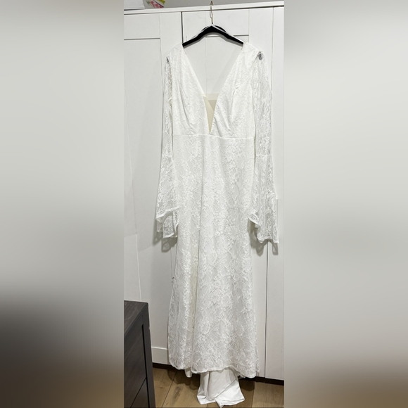 White bridal dress, Lulus, XL - Picture 8 of 8